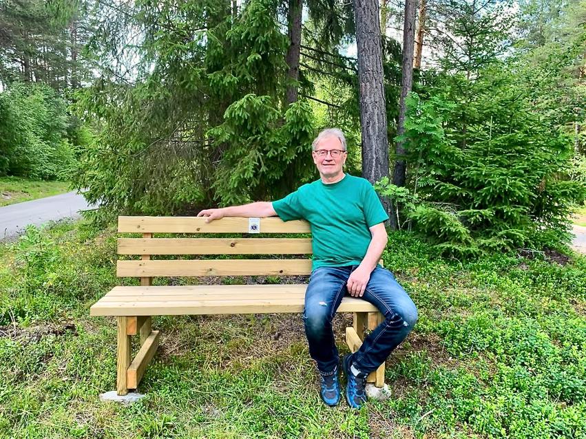 Fine benker til turgåere